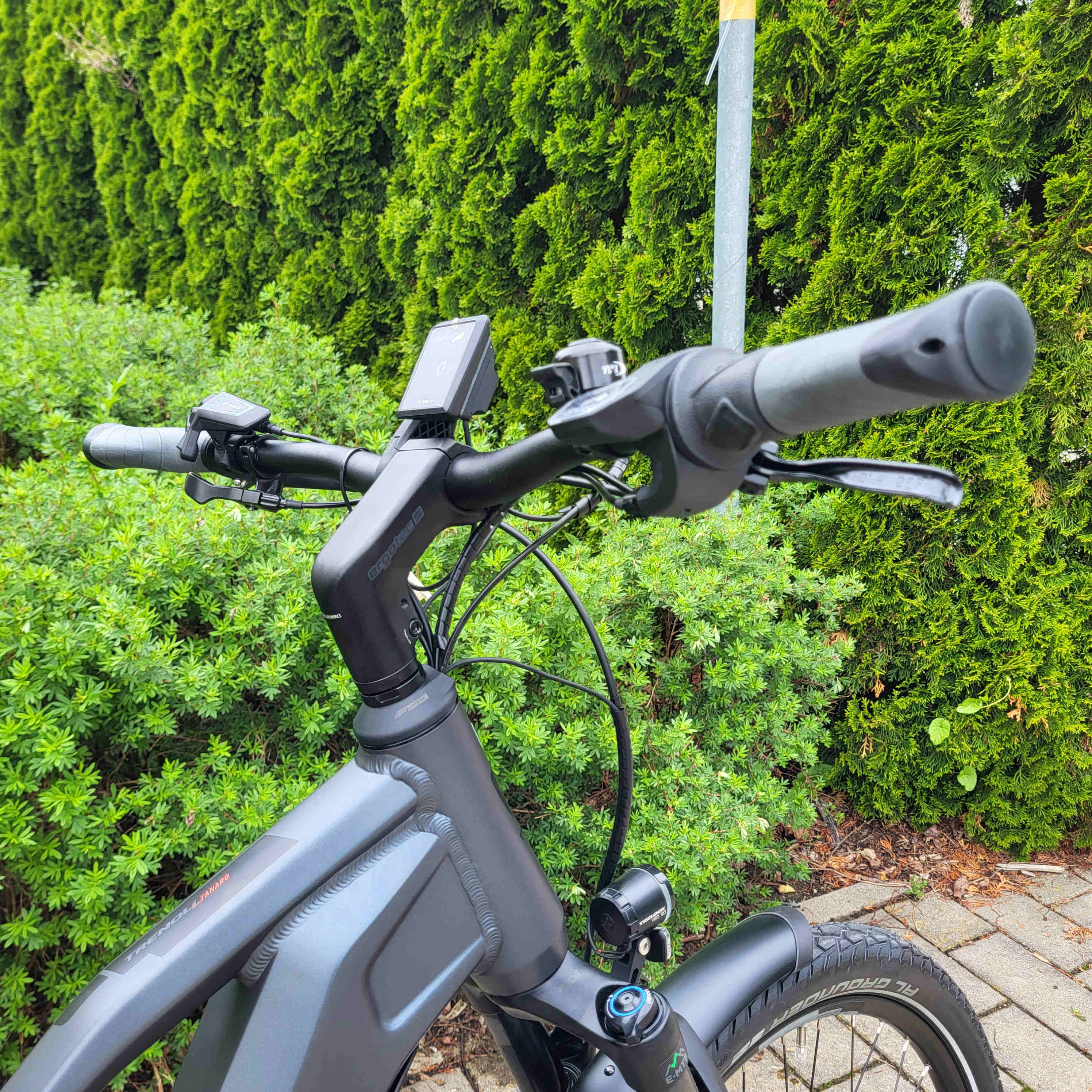 Trenoli TANARO CX SPORTIVO T ENVIOLO dark grey matt 2024 28" 750 Wh Trapez